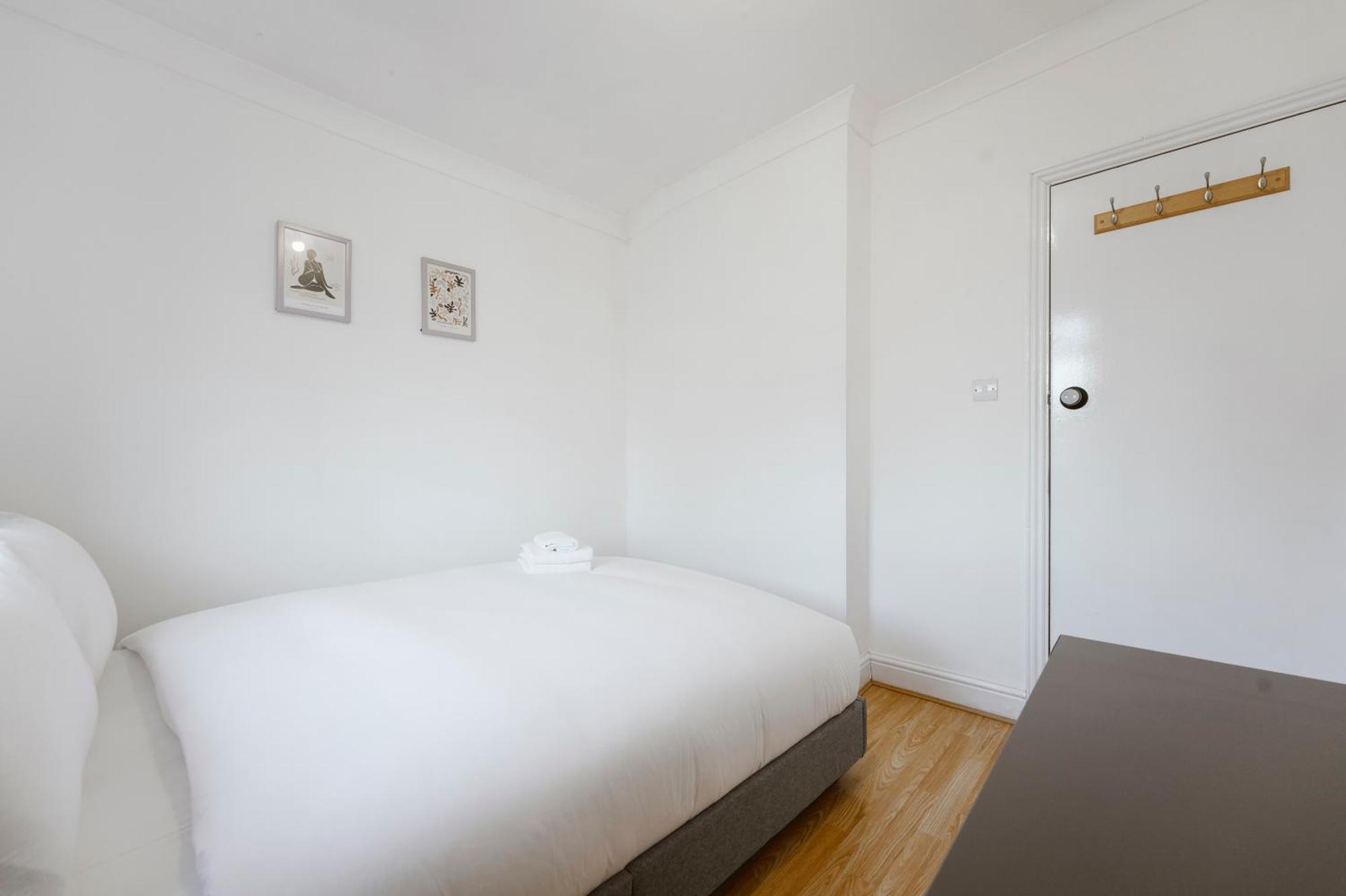 Stratford Double Rooms - 29 Лондон Экстерьер фото