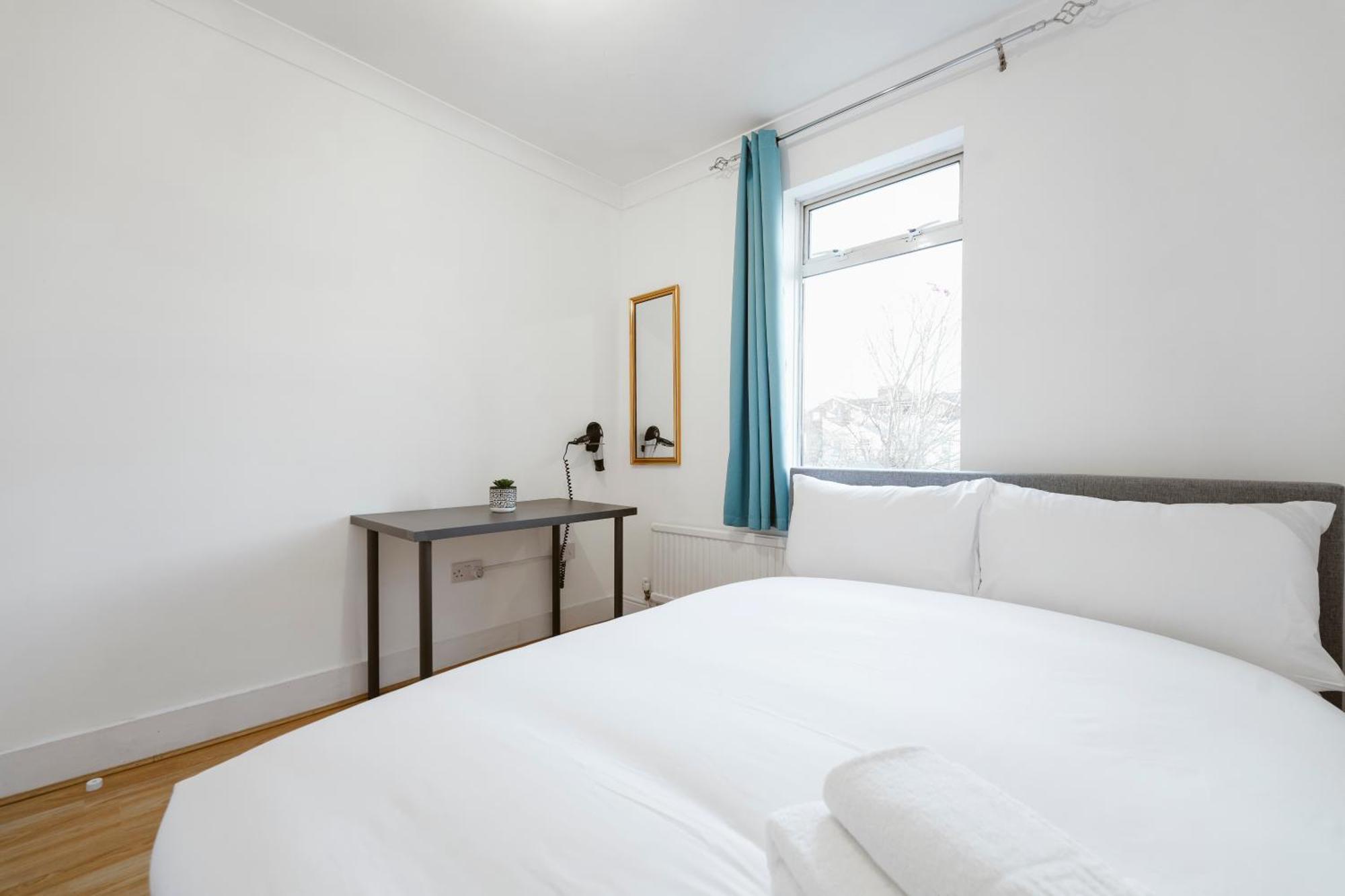 Stratford Double Rooms - 29 Лондон Экстерьер фото